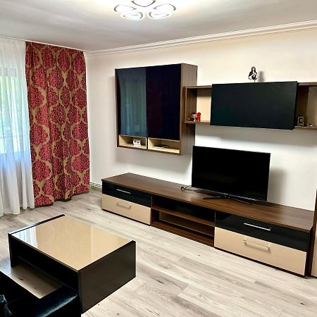 Royal Apartment Buzau Exterior photo